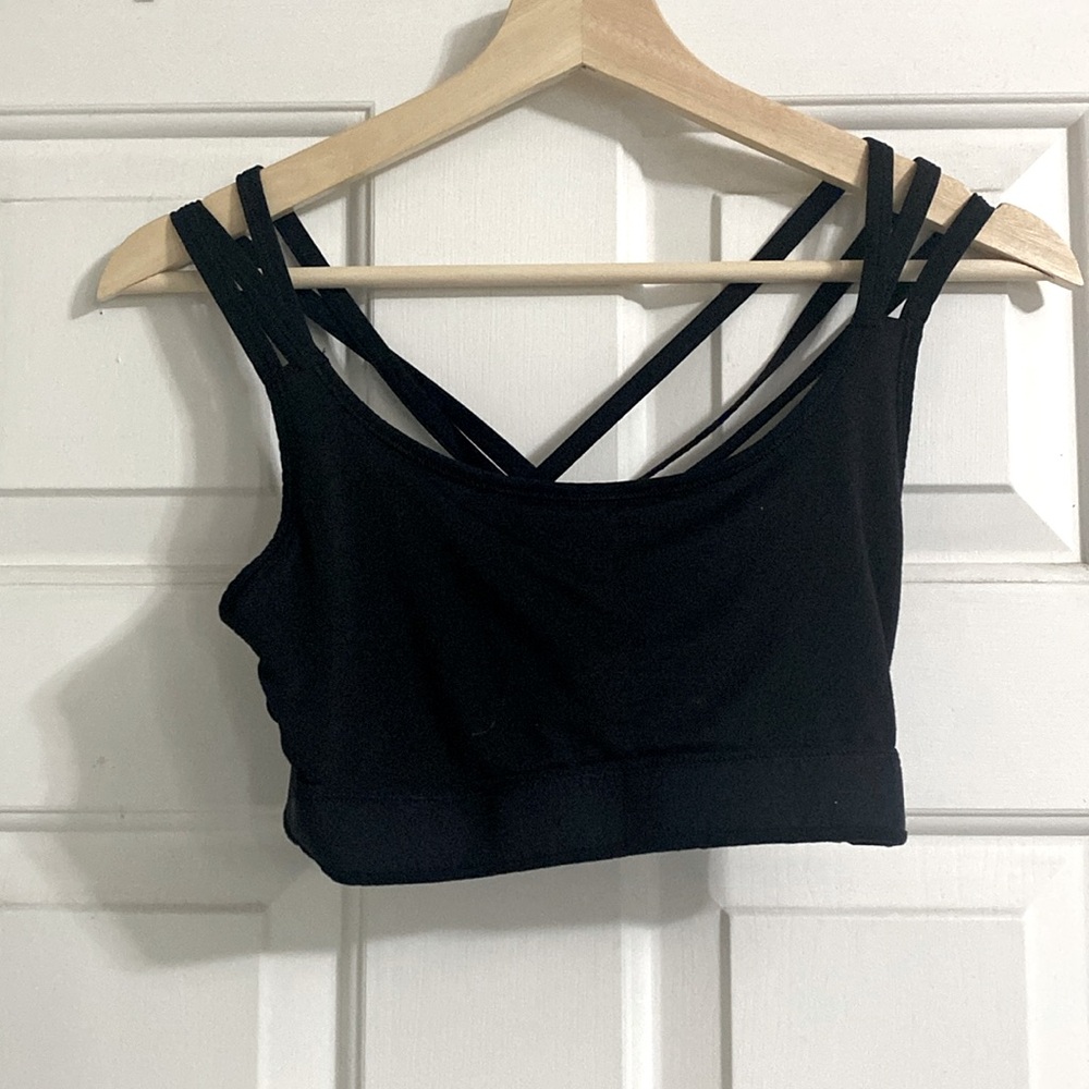 GAP Fit Power Medium Impact Strappy Cross Back Sports Bra